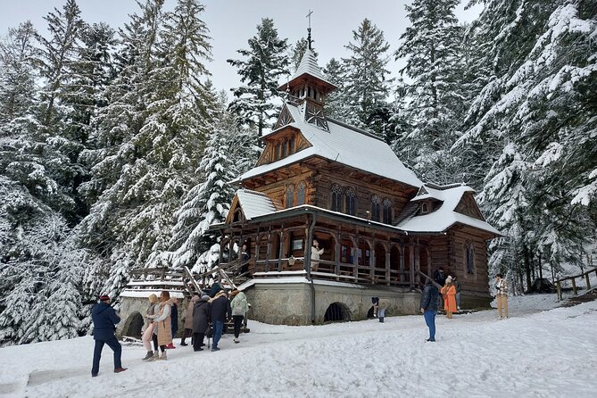 Zakopane Guied Tour: Cable Car, Local Spirits & Thermal Baths - Zakopane town and the Gubałówka funicular