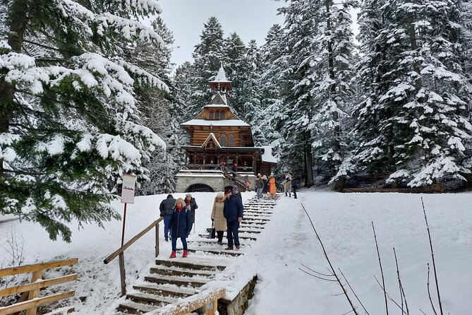 Zakopane Guied Tour: Cable Car, Local Spirits & Thermal Baths - Krupówki Street and your free hour